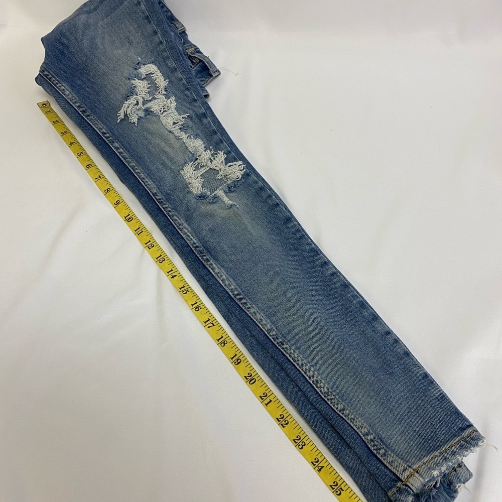 Free People NWT We The Free Women 24 Light Wash Blue Skinny Leg Jeans Distressed - Picture 3 of 11